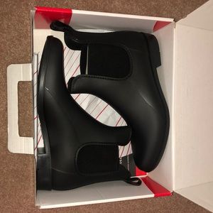 BRAND NEW Waterproof Storm Boots